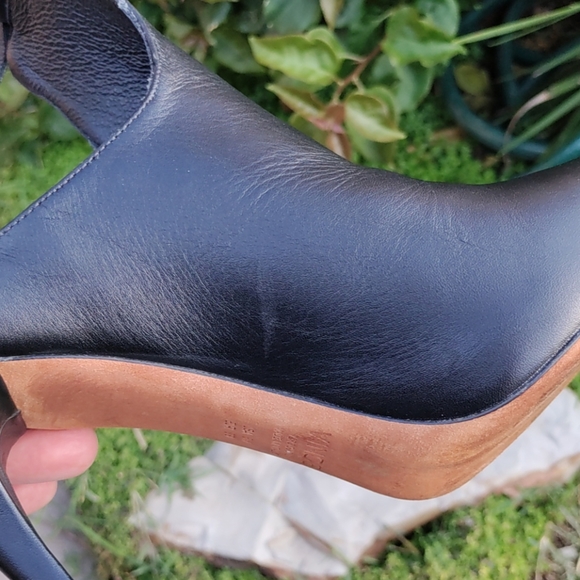 DIVORCE CLEARANCE-TAKING OFFERS Vince Women's Heels Made In Italy Sz 8 M Euro - Picture 9 of 13